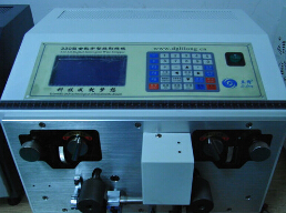 【大平方剝線機(jī)】擁有精密結(jié)實(shí)的機(jī)身，觸模式